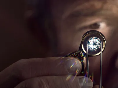 Kim cương chẳng phải vĩnh hằng