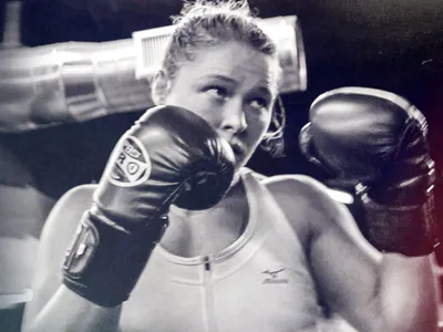 Qua đôi mắt cha tôi: Câu chuyện về Ronda Rousey