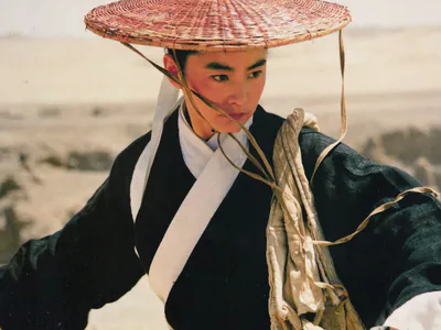 Tân Long Môn Khách Sạn