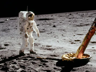 Tàu Du Hành Vũ Trụ Apollo 11